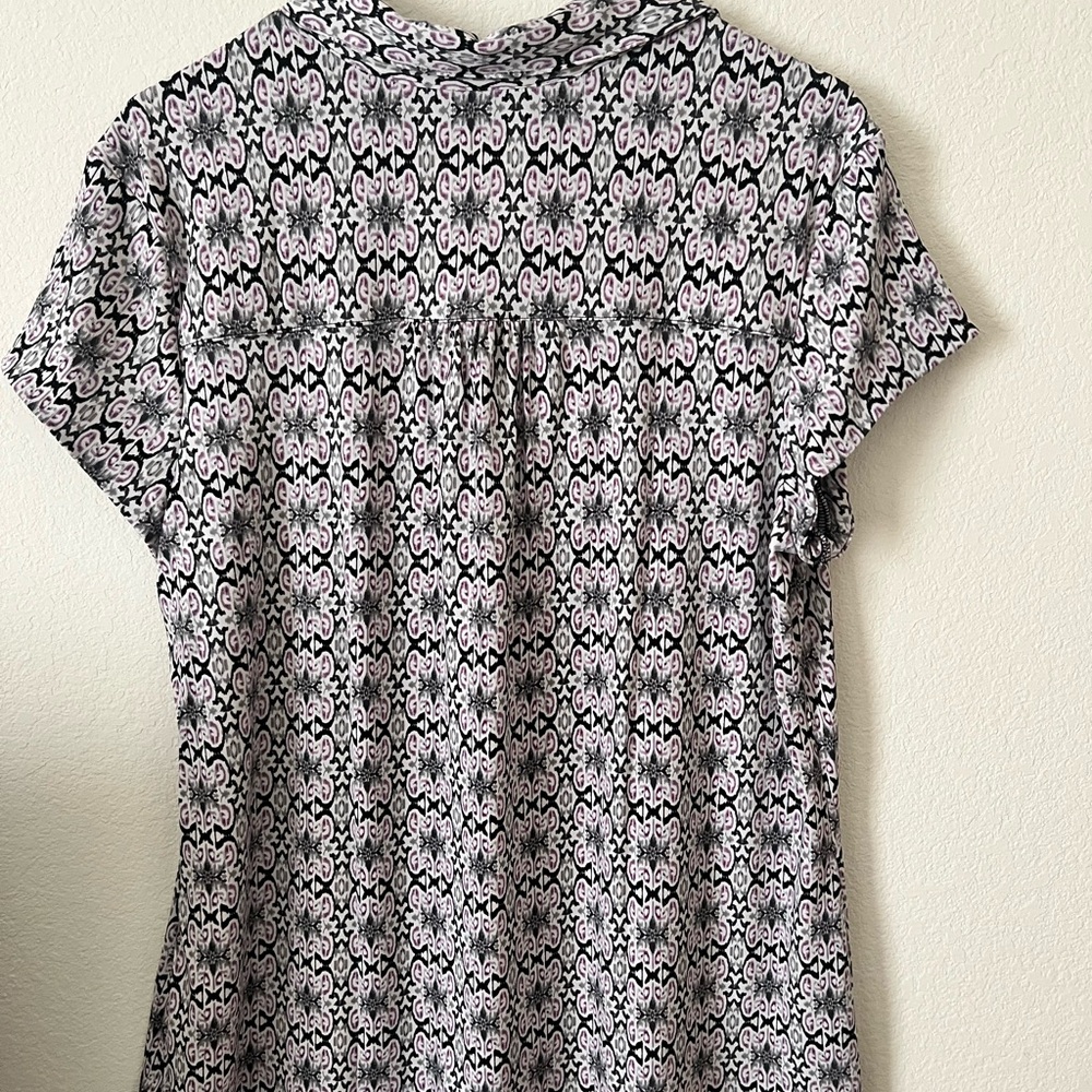 Croft & Barrow Black and White Patterned Button Down Shirt - Picture 2 of 3